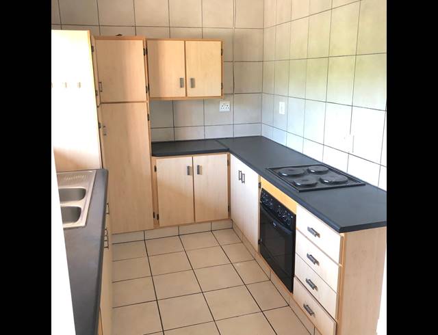 2 BEDROOM SECTIONAL TITLE FOR SALE IN BERTON PARK
